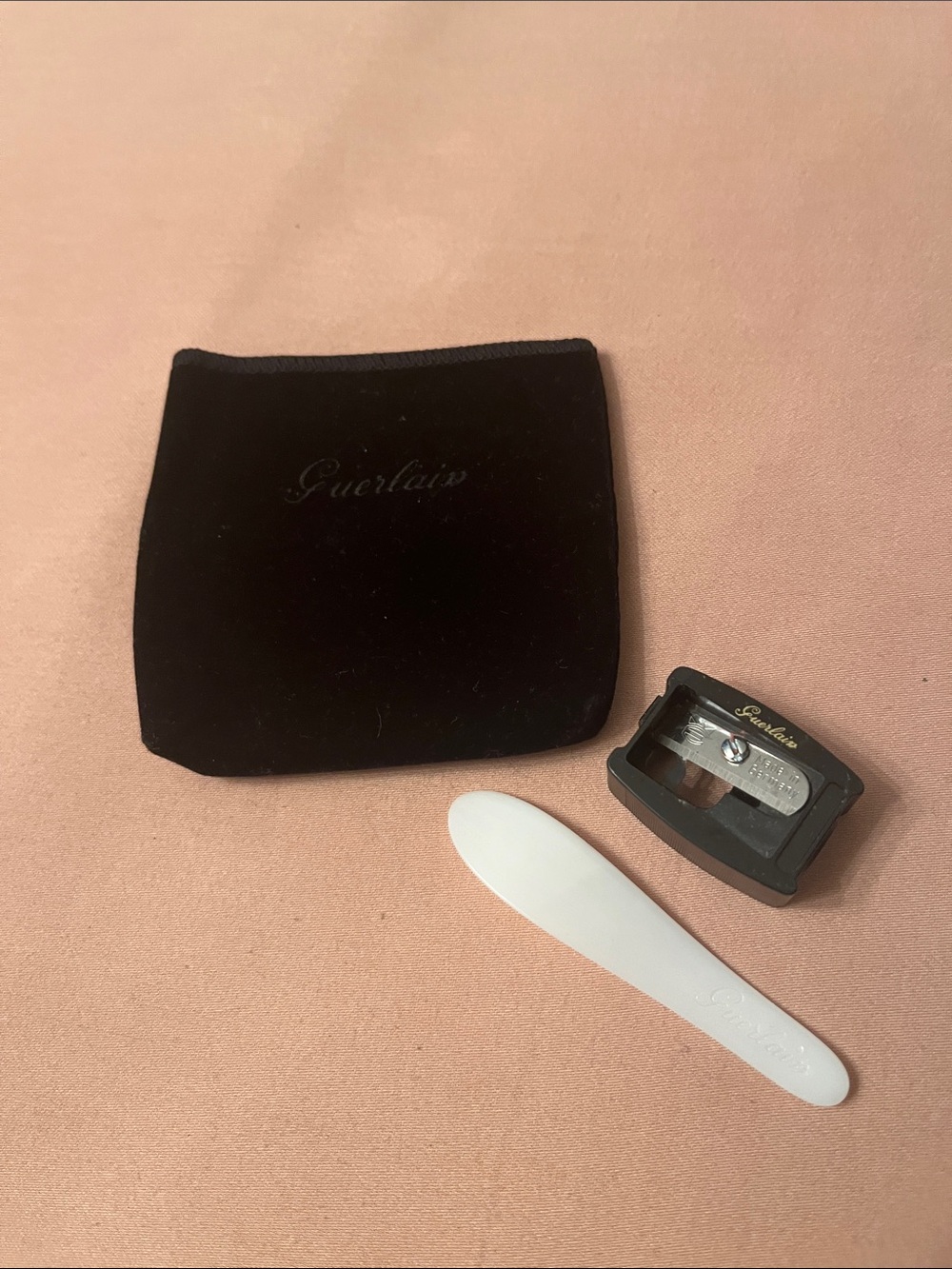 GUERLAIN Black Velvet Pouch with Black Sharpener and White Tool